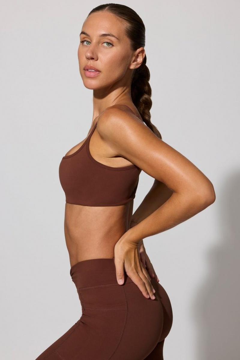 Oh Polly Adjust Twist Back Scoop Neck Sports Bra Sports Bras Chocolate | ZDOJ-27680